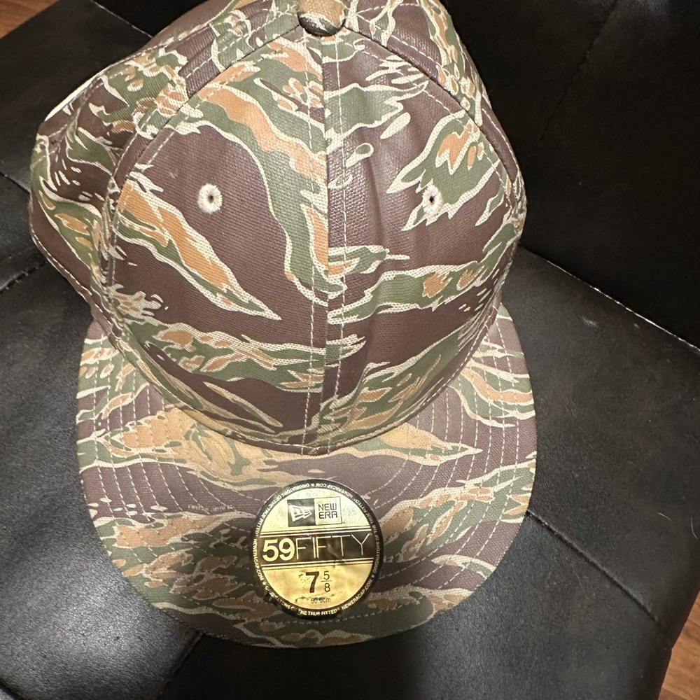 10.deep canvas painted new era 7 5/8